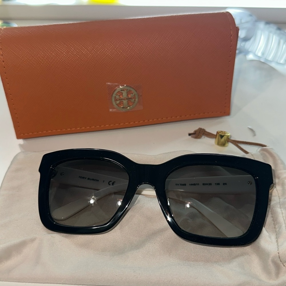 Torch Burch sunglasses